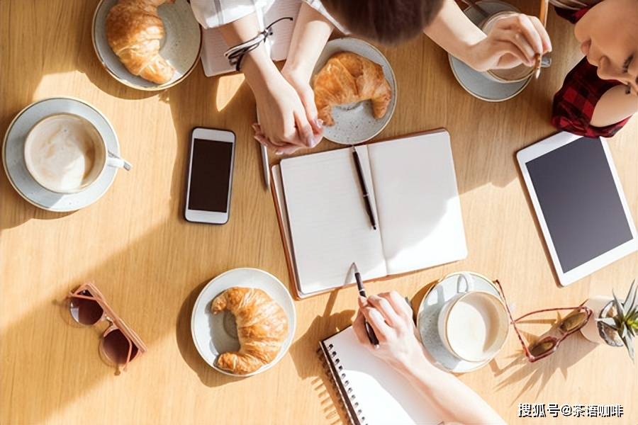 赢博体育app：赢博体育官网入口：为何年轻人爱喝咖啡不爱喝茶？大家喜欢哪种？(图3)
